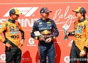 开云足球直播-梅赛德斯碾压红牛车队，勒克莱尔高光表现的简单介绍