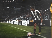 开云体育app-帕尔默硬仗之王！莱比锡红牛对阵巴萨，谁将主宰欧洲之巅？