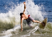 开云官网-赛道上的艺术，阿斯顿马丁轻取雷诺，维斯塔潘带队诠释完美胜利