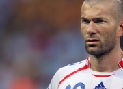 开云体育平台APP-维斯塔潘一骑绝尘破纪录，威廉姆斯鏖战迈凯伦上演中场缠斗