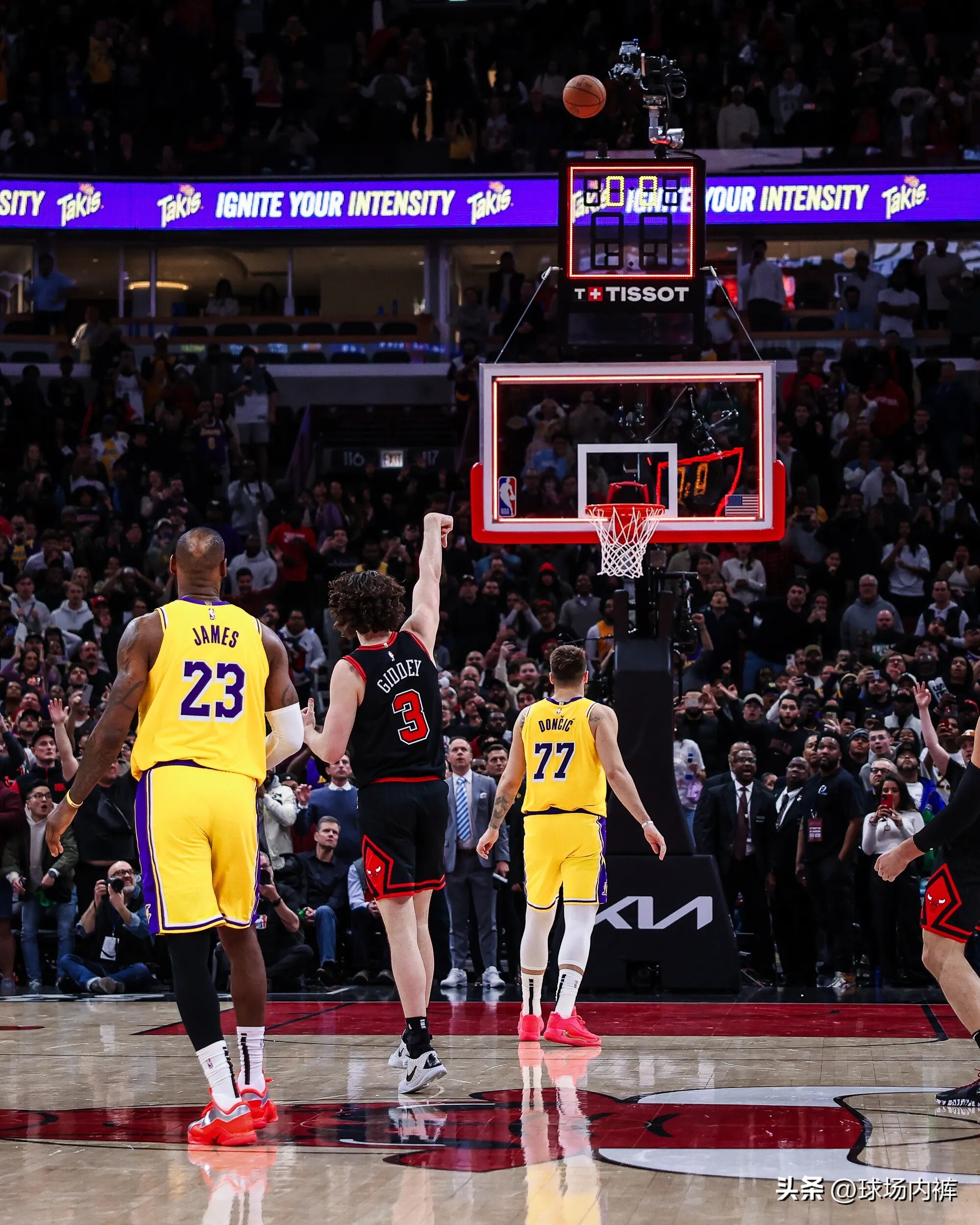 包含公牛绝杀篮网B队，巴恩斯关键制胜的词条