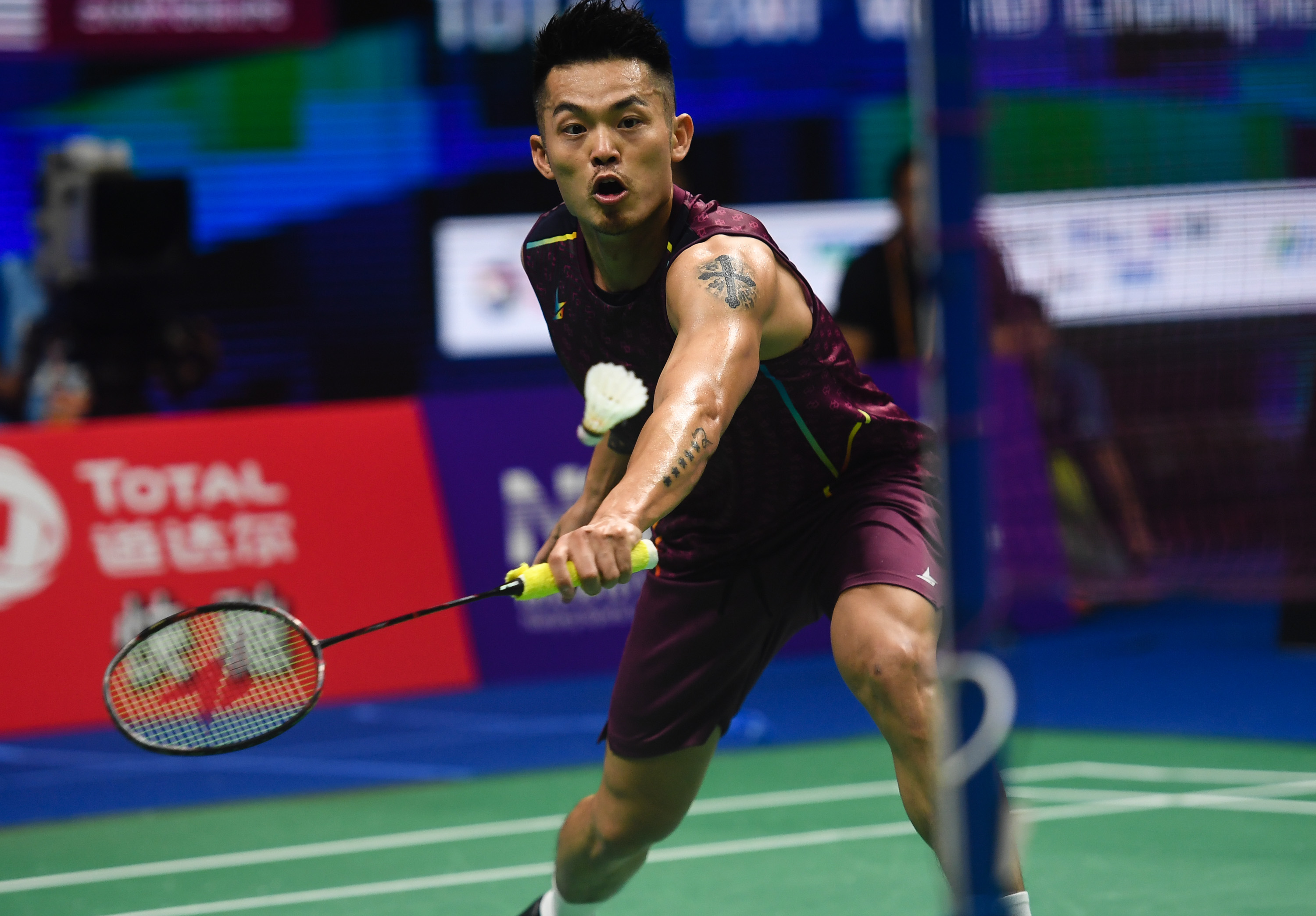 印尼羽毛球队完胜马来西亚羽毛球队，林丹绝境逆转的简单介绍