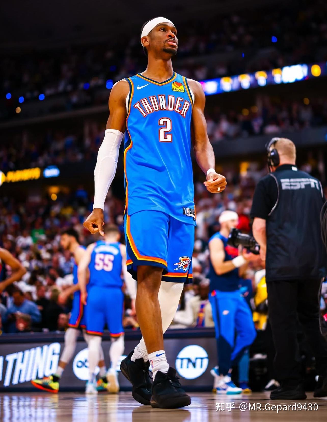 季前比赛中雷霆队力克掘金队，取得胜利