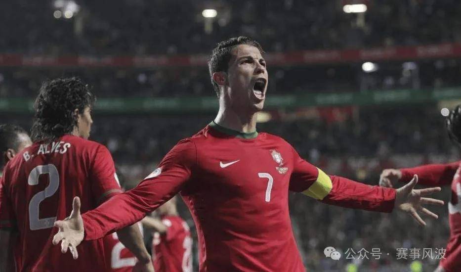 足坛焦点！顶尖球队争夺胜利的简单介绍