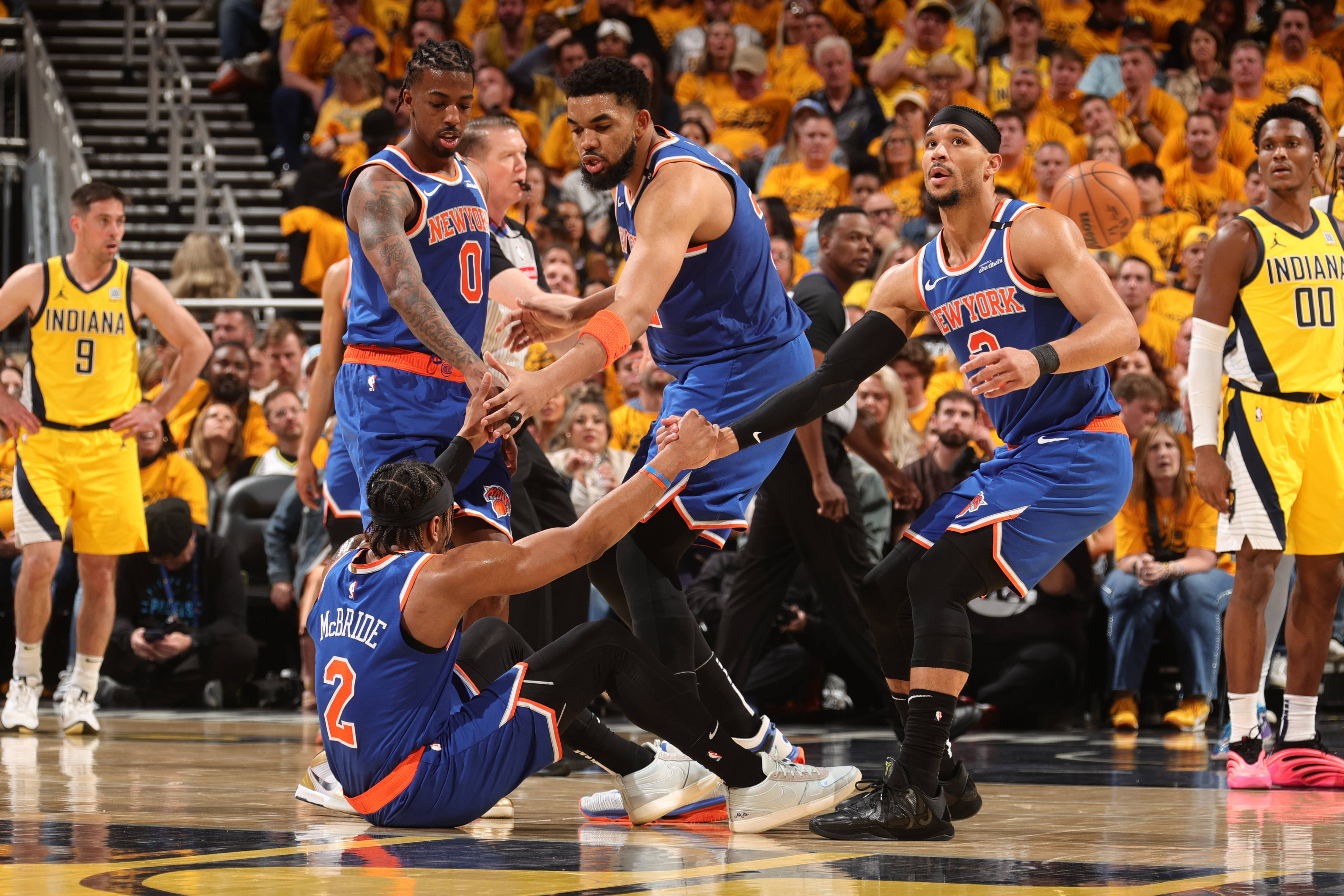 步行者连续击败尼克斯，取得三连胜的简单介绍