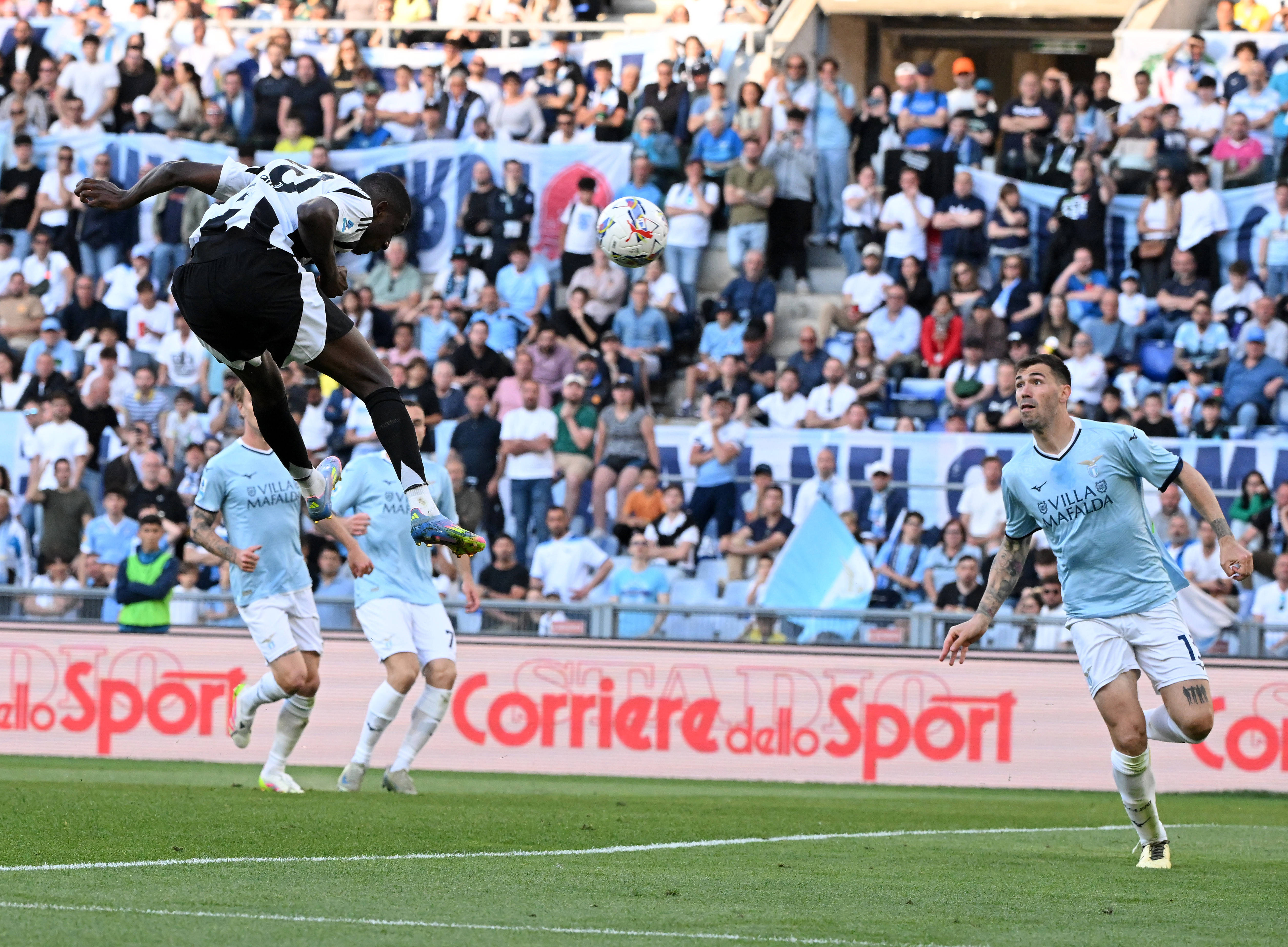 尤文图斯稳扎稳打，冲刺欧冠榜首的简单介绍