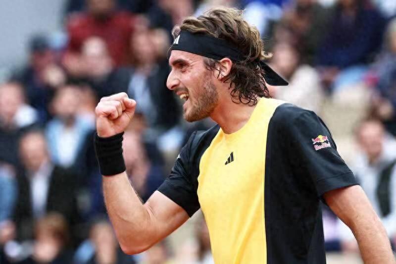 西班牙网球队碾压德国网球队，西西帕斯完成帽子戏法的简单介绍