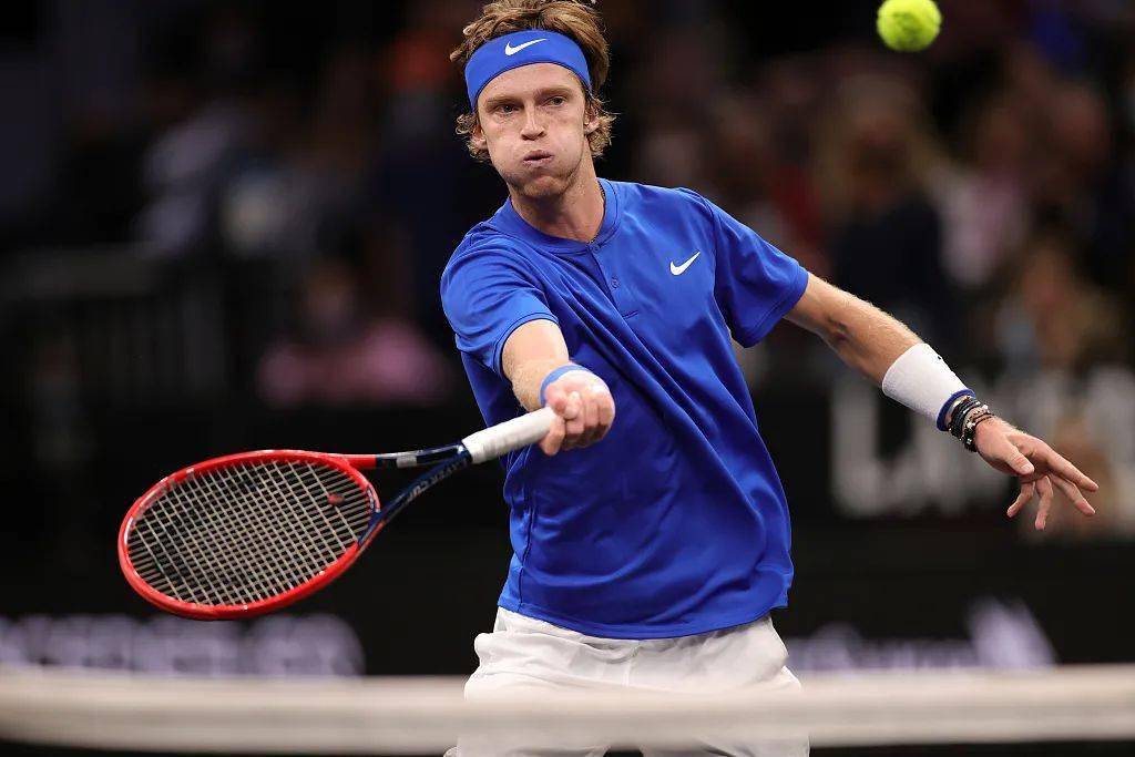 拉沃尔杯逆转戴维斯杯，西西帕斯带队取胜的简单介绍