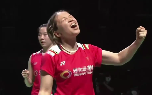 中国队绝杀韩国队，黄鸭组合带队取胜