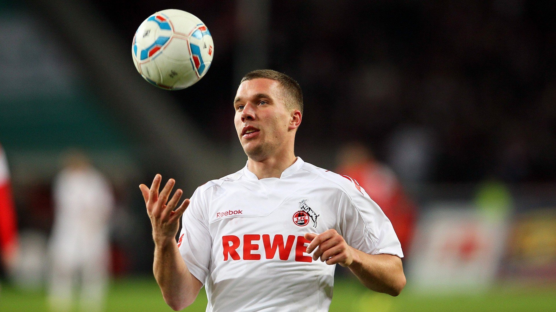 黄喜灿一剑封喉,利物浦主场饮恨—韩国尖刀让红军提前退场的夜晚